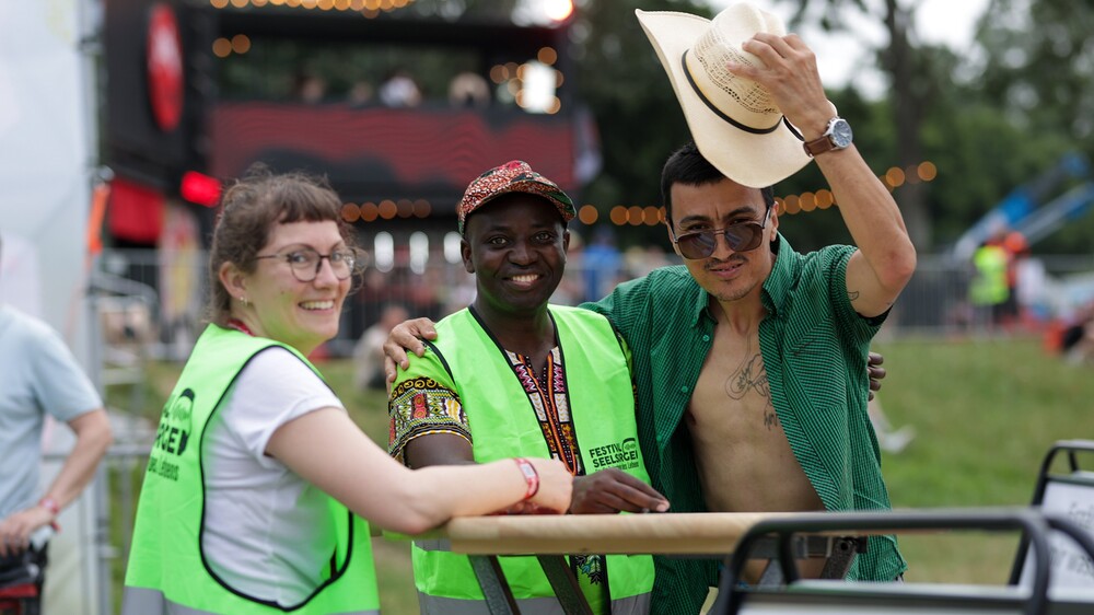 Festivalseelsorge / Erzdiözese Wien/ Stephan Schönlaub 'Offene Ohren für Sorgen und Freuden': Seelsorge am Donauinselfest