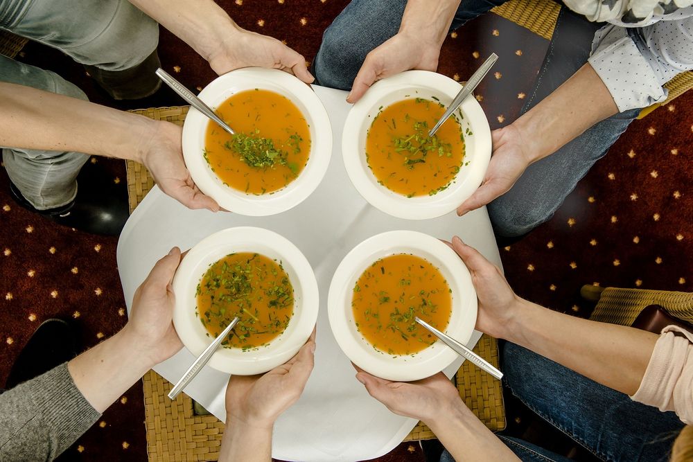 Fastensuppe / Kurhaus Bad Mühllacken Ritter-Grepl: Suppenkochen gegen Geschlechterklischees